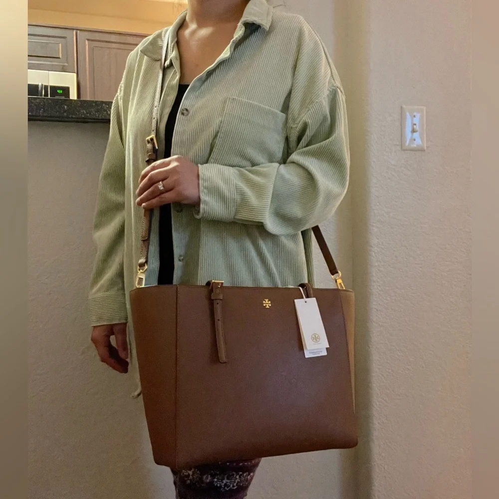 New , Authentic Tory Burch Emerson tote bag - Picture 14 of 14